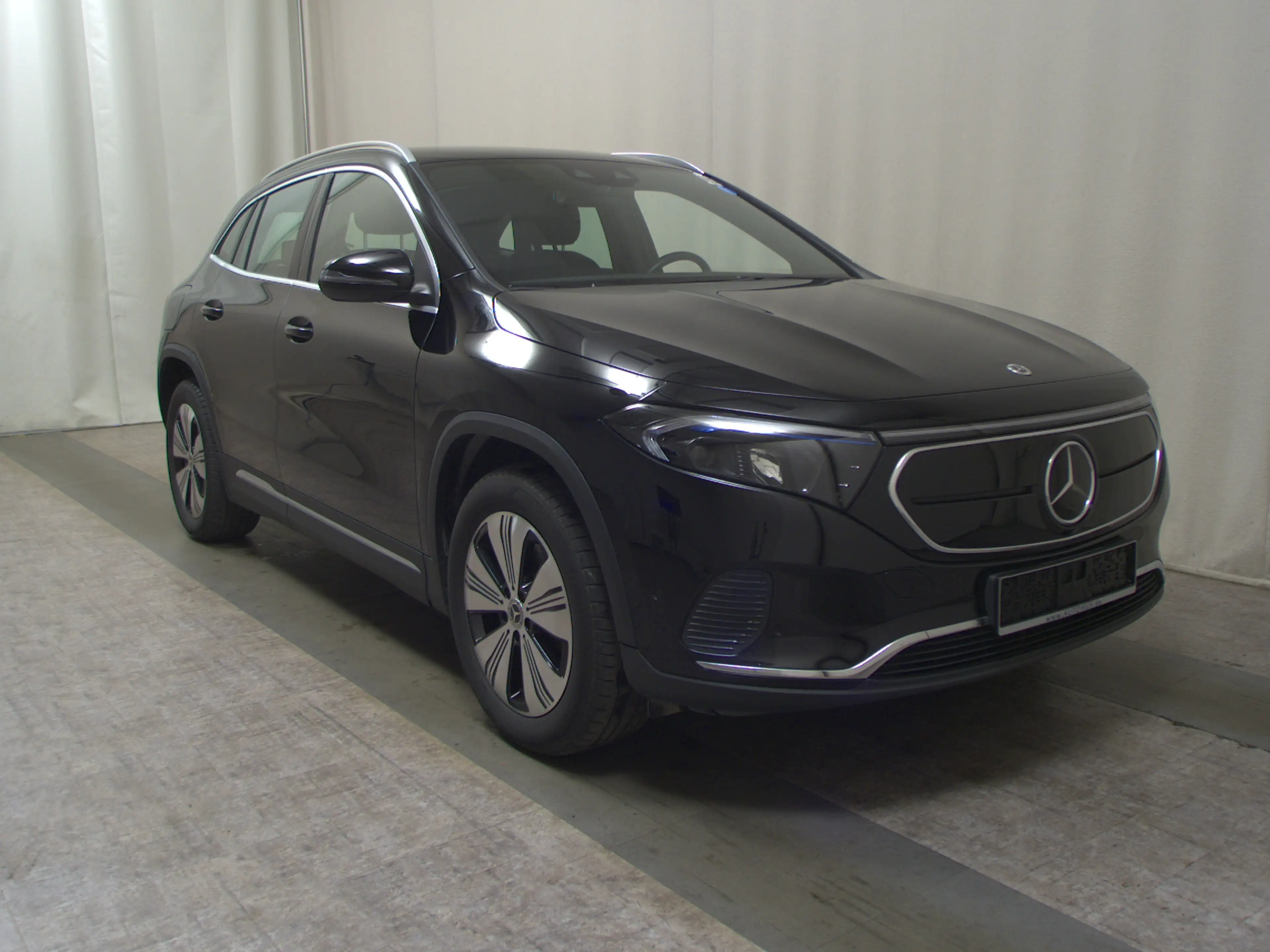 Mercedes-Benz EQA 250 MB EQA 250 Progressive T-Leder Navi LED Shz RFK — photo 3