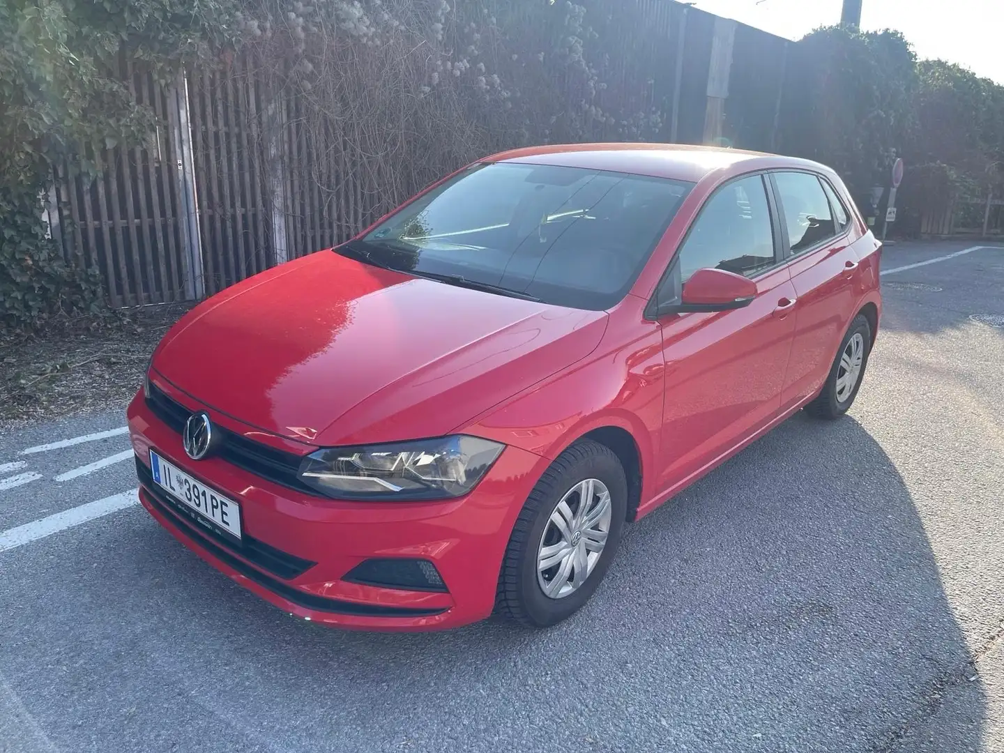 Volkswagen Polo - 2