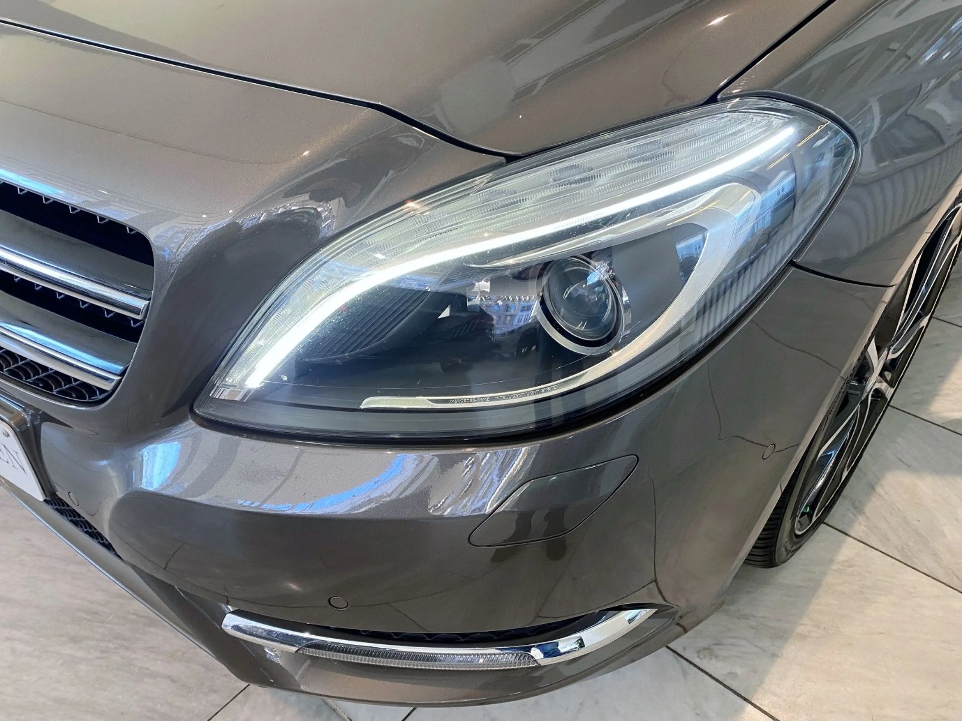 Mercedes-Benz B 250 Night Paket/Pano/Spur/Comand/Xenon/AhK — photo 14
