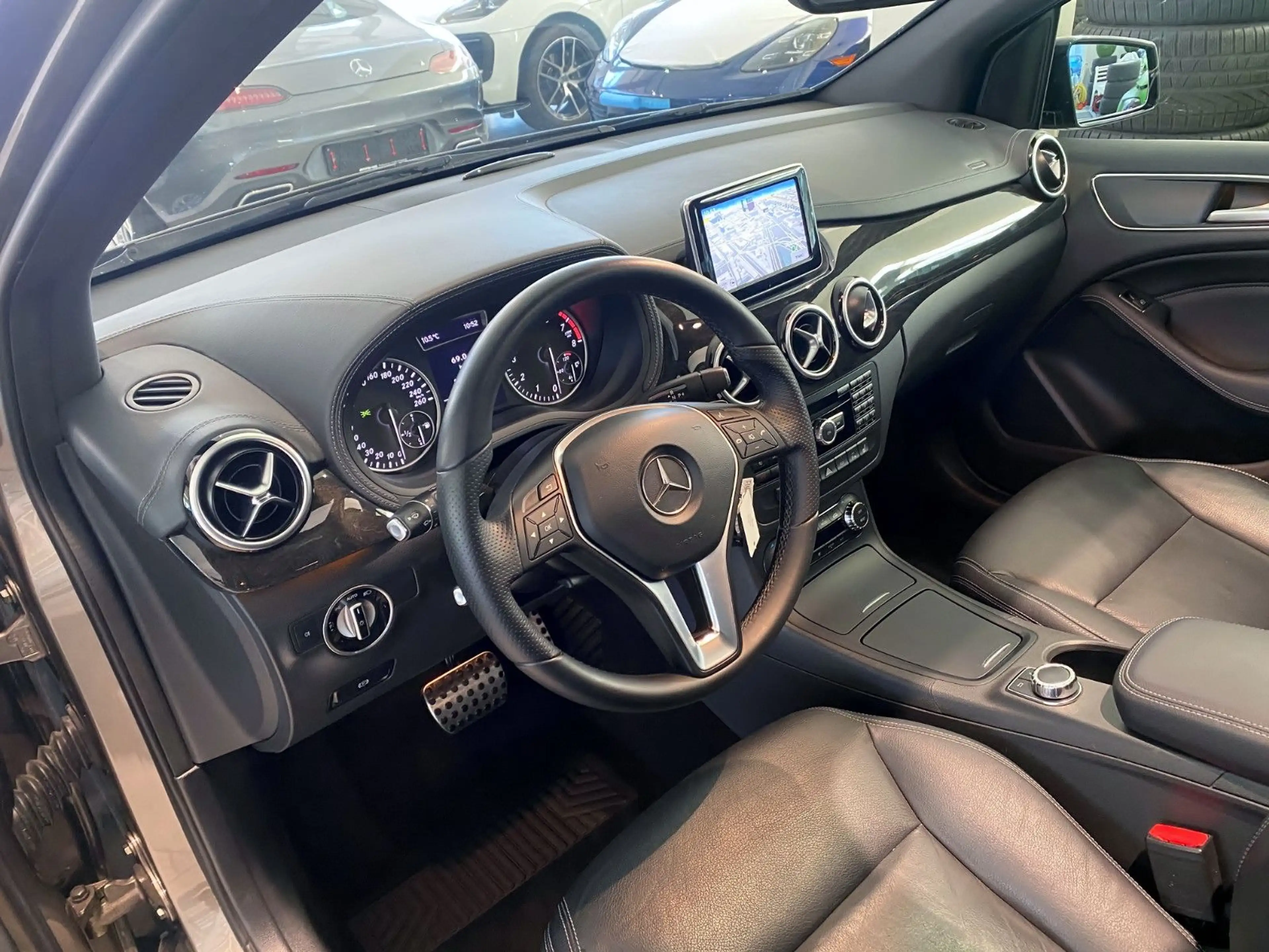 Mercedes-Benz B 250 Night Paket/Pano/Spur/Comand/Xenon/AhK — photo 6