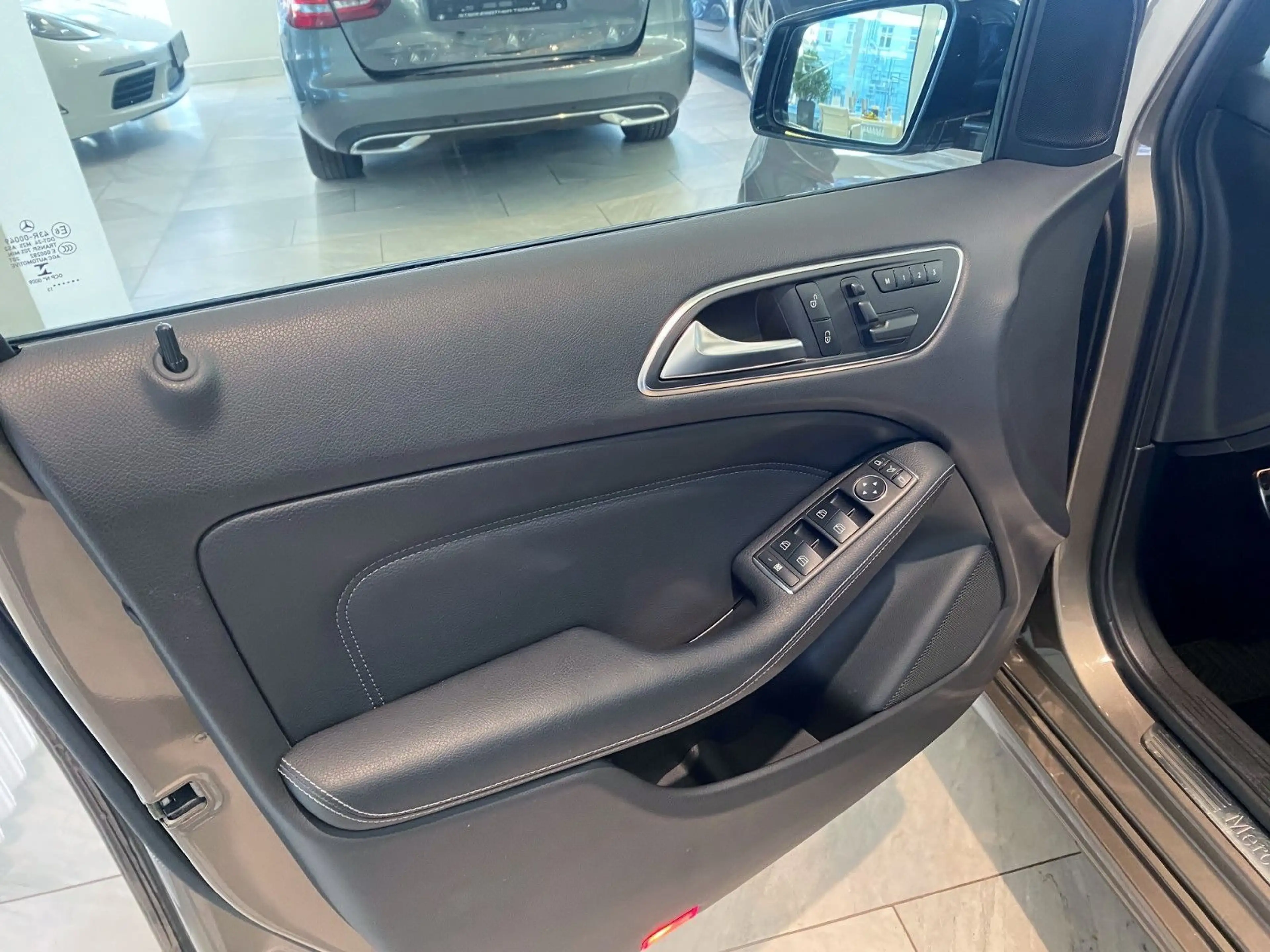 Mercedes-Benz B 250 Night Paket/Pano/Spur/Comand/Xenon/AhK — photo 5