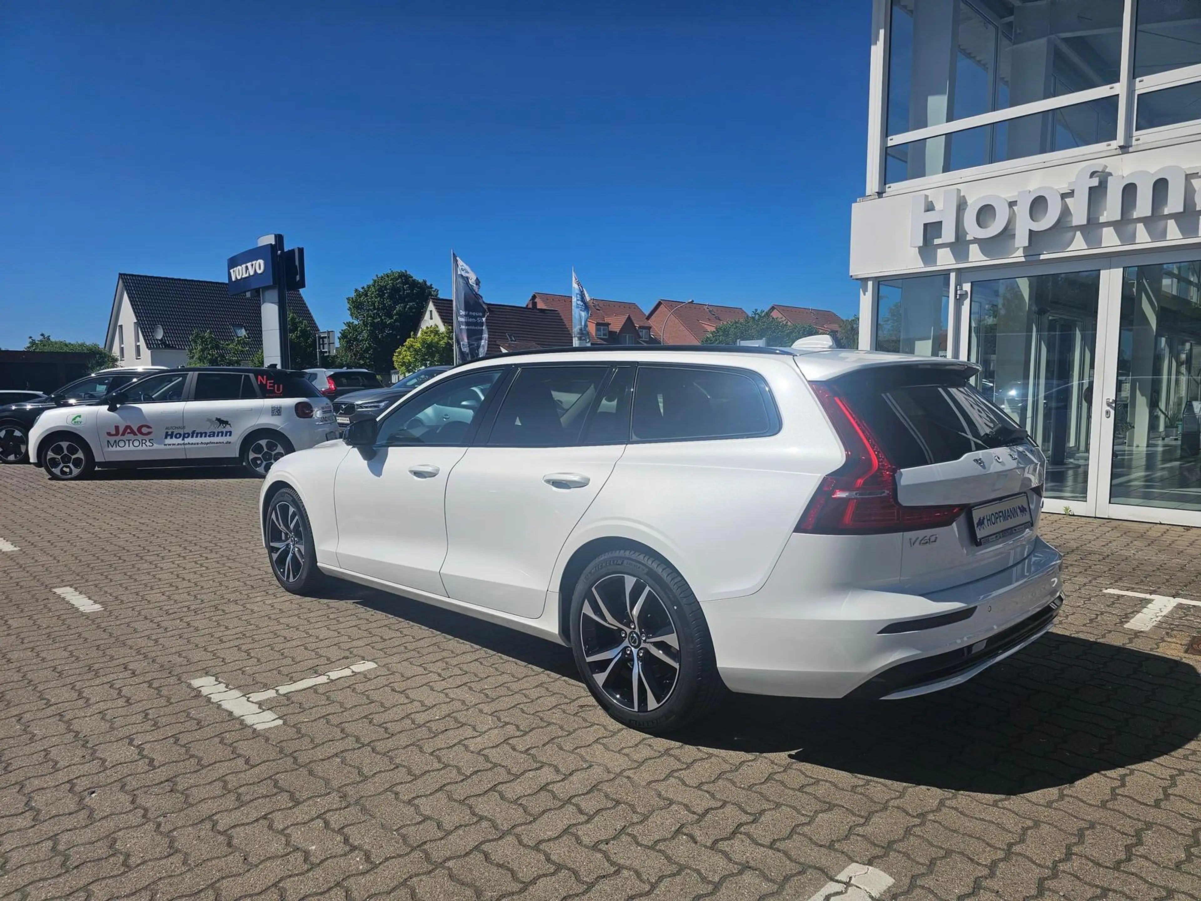 Volvo V60 B4 (Benzin) Aut. Plus Dark ACC/Navi/Kamera — photo 3