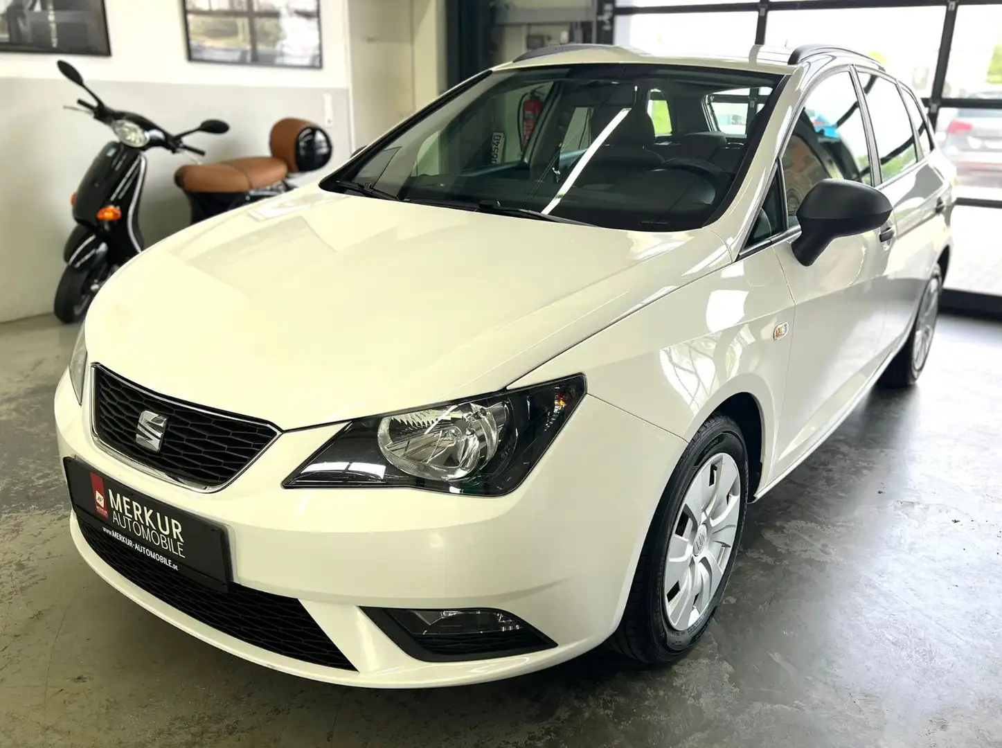 SEAT Ibiza 1.2 TSI ST Reference+Klima+ZV-FB+RCD+8fach Biały - 1