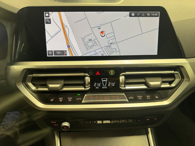 BMW 320 e xDrive — photo 5