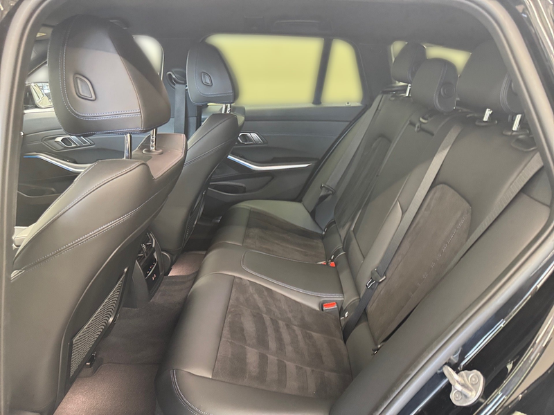 BMW 320 e xDrive — photo 6
