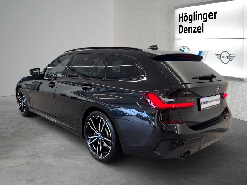 BMW 320 e xDrive — photo 9