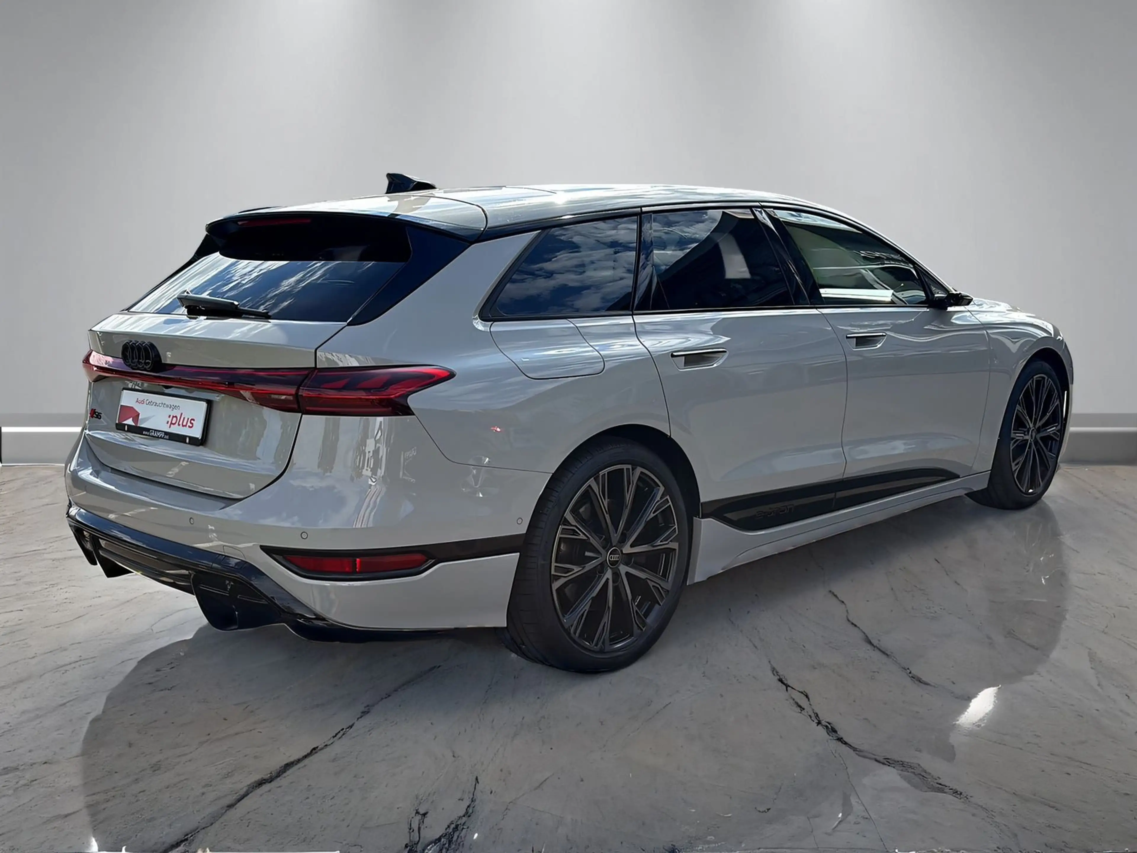 Audi S6 e-tron "edition one" +AHK+PANO+OPTIK+ — photo 12