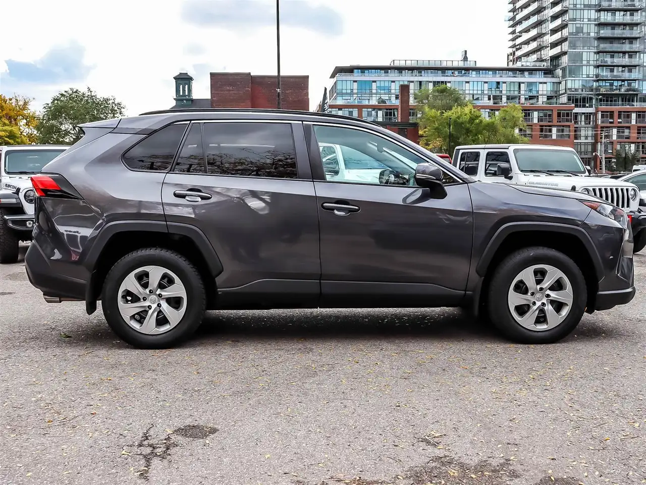 Toyota RAV 4 снимка Toyota RAV 4