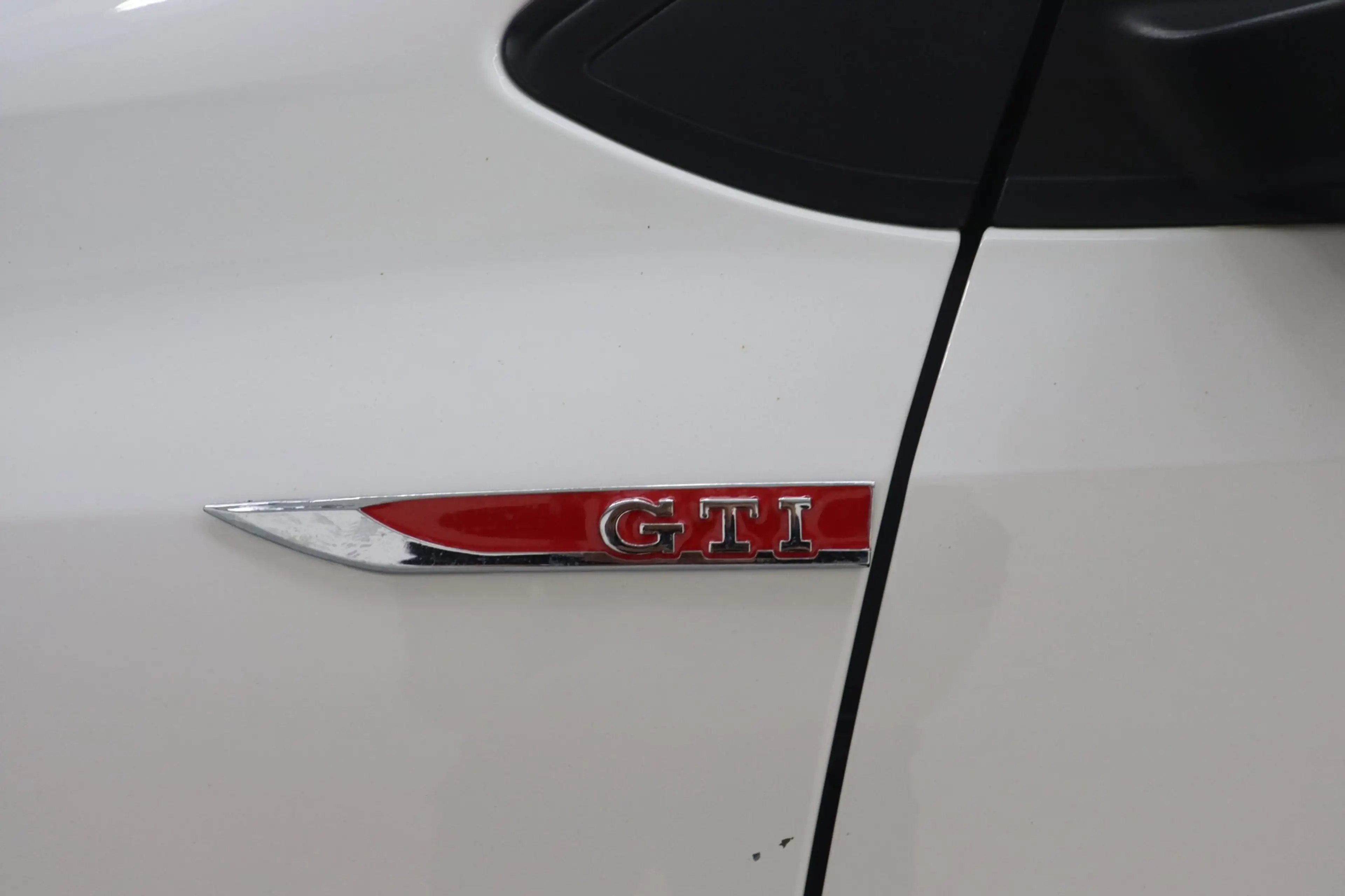 Volkswagen Polo GTI 1.4 TSI Carplay DSG — photo 14