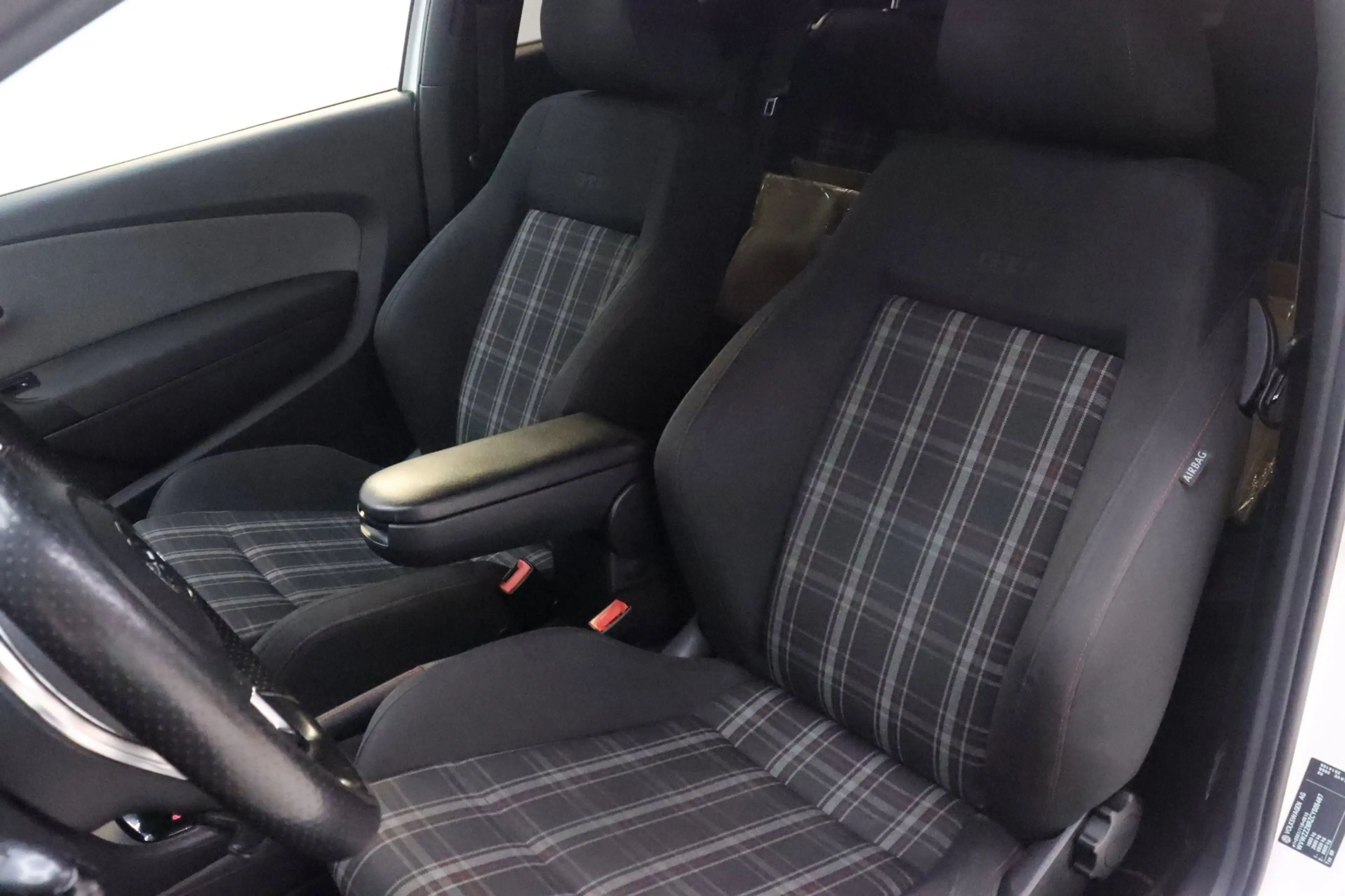 Volkswagen Polo GTI 1.4 TSI Carplay DSG — photo 22