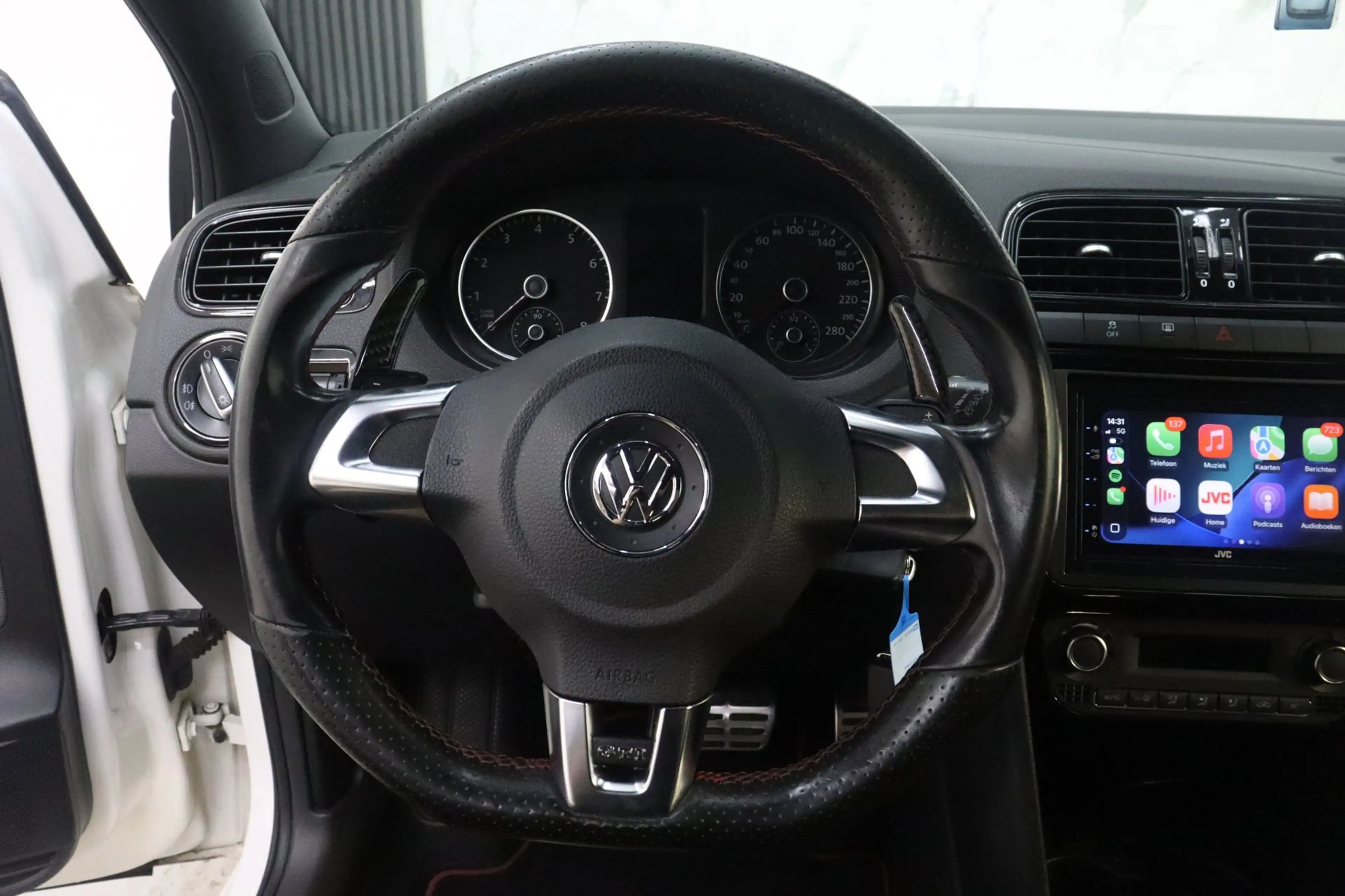 Volkswagen Polo GTI 1.4 TSI Carplay DSG — photo 16