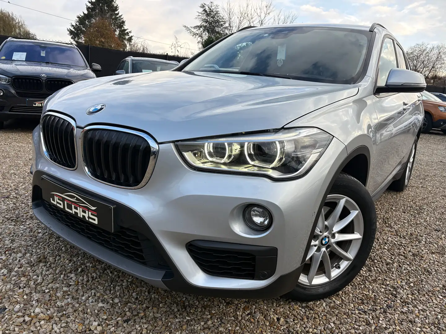BMW X1 2.0 dA xDrive18*GPS*AIRCO*PDC*CUIR*ATTACHE REMORQU Argent - 1