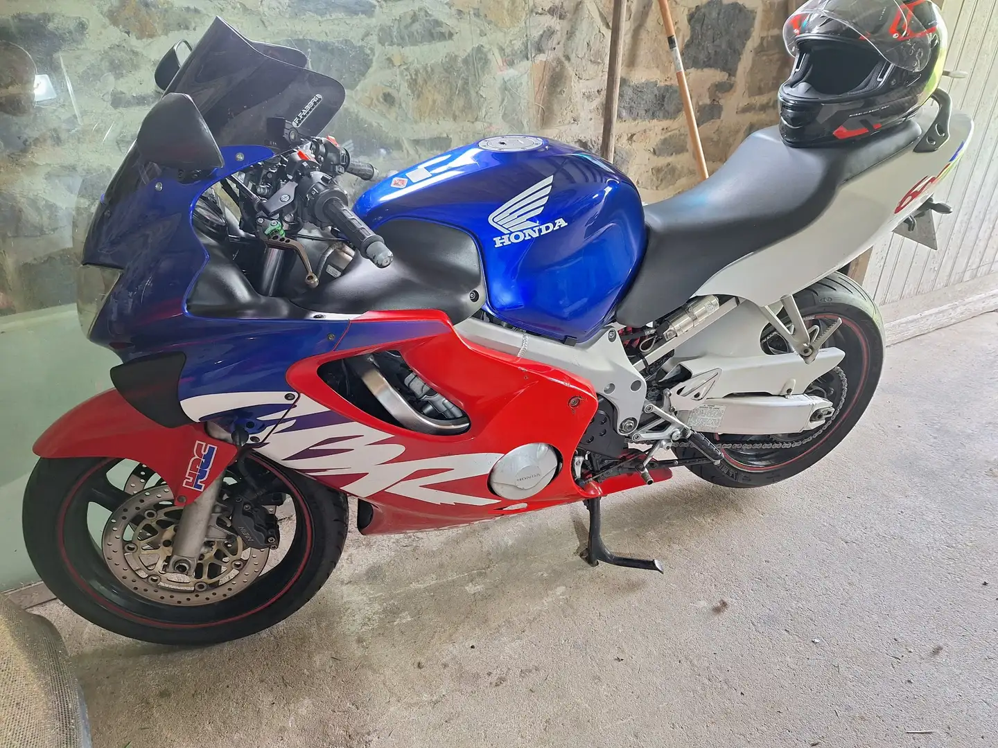 Honda CBR 600 très bon etat,échappement lazer, poignée réglable Blauw - 1