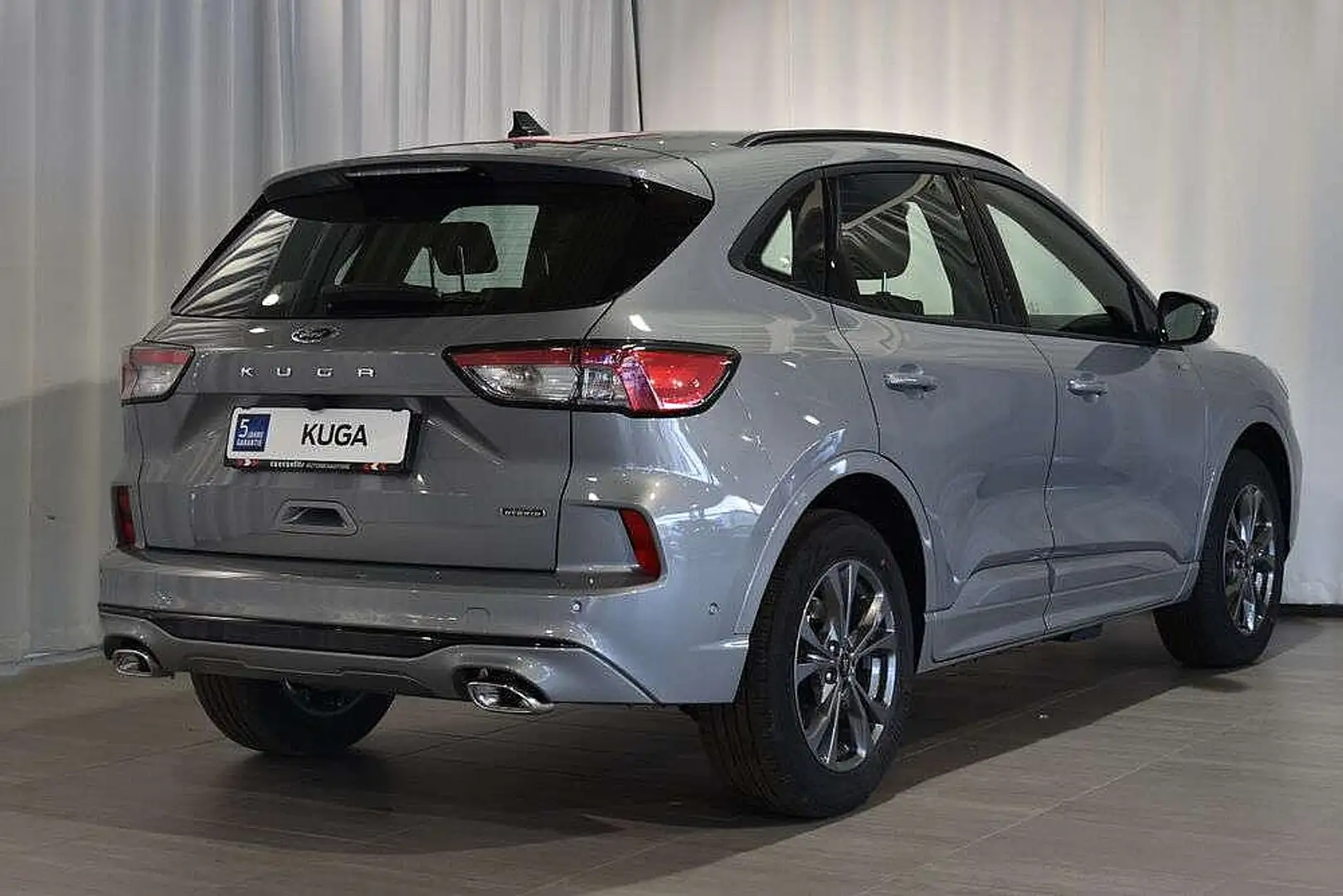 Ford Kuga ST-Line Plug-In Hybrid Silber - 2