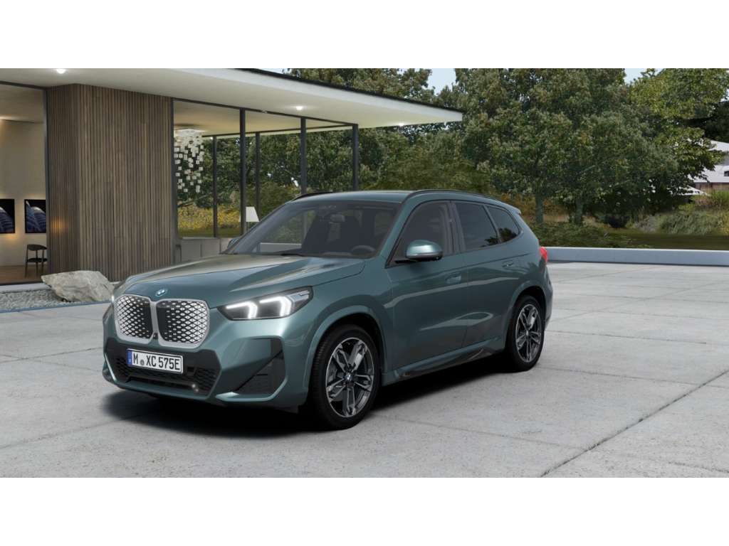 BMW iX1