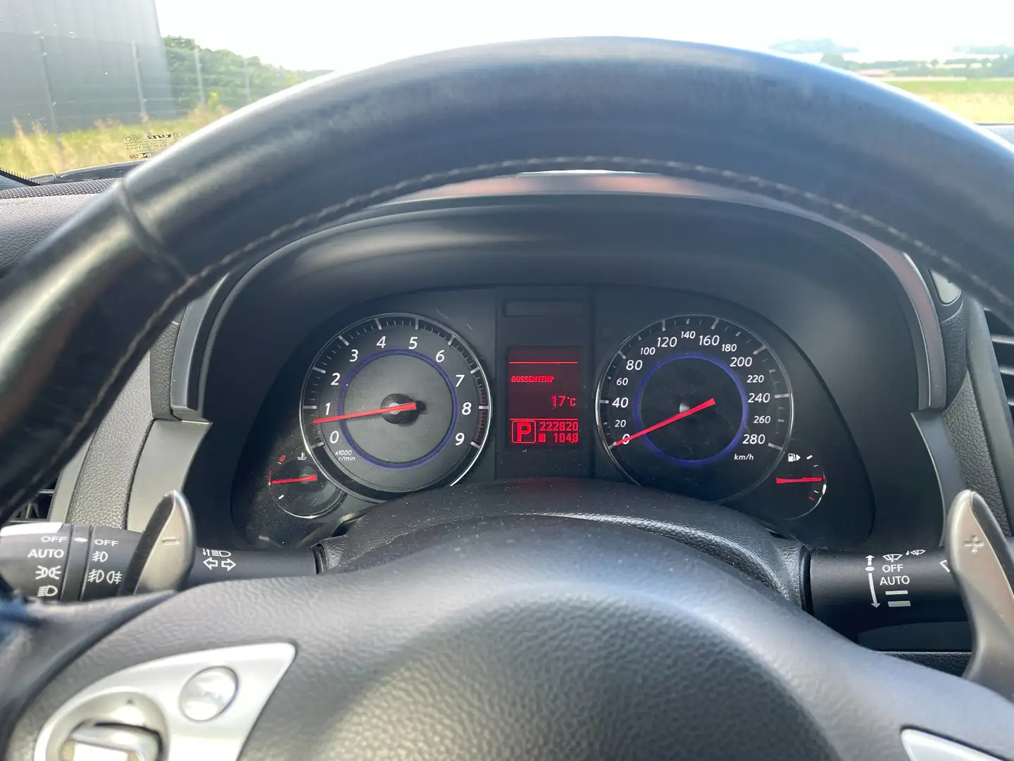 Infiniti FX FX37 AWD Aut. S Schwarz - 2