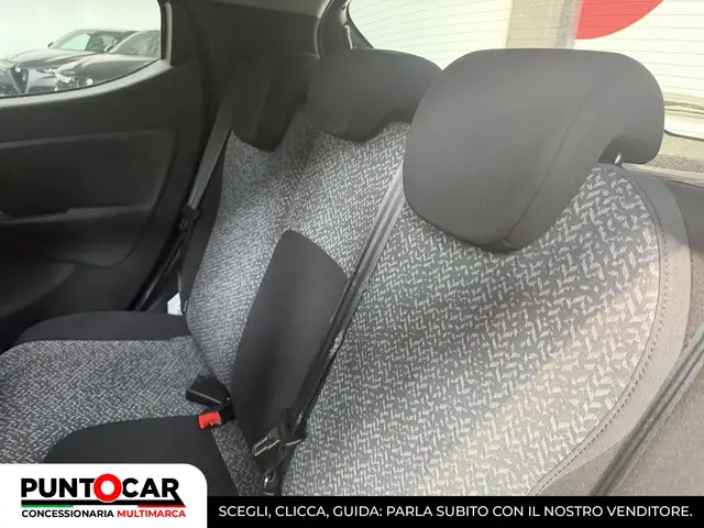 Lancia Ypsilon view 19