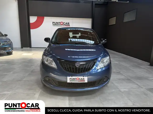 Lancia Ypsilon view 2