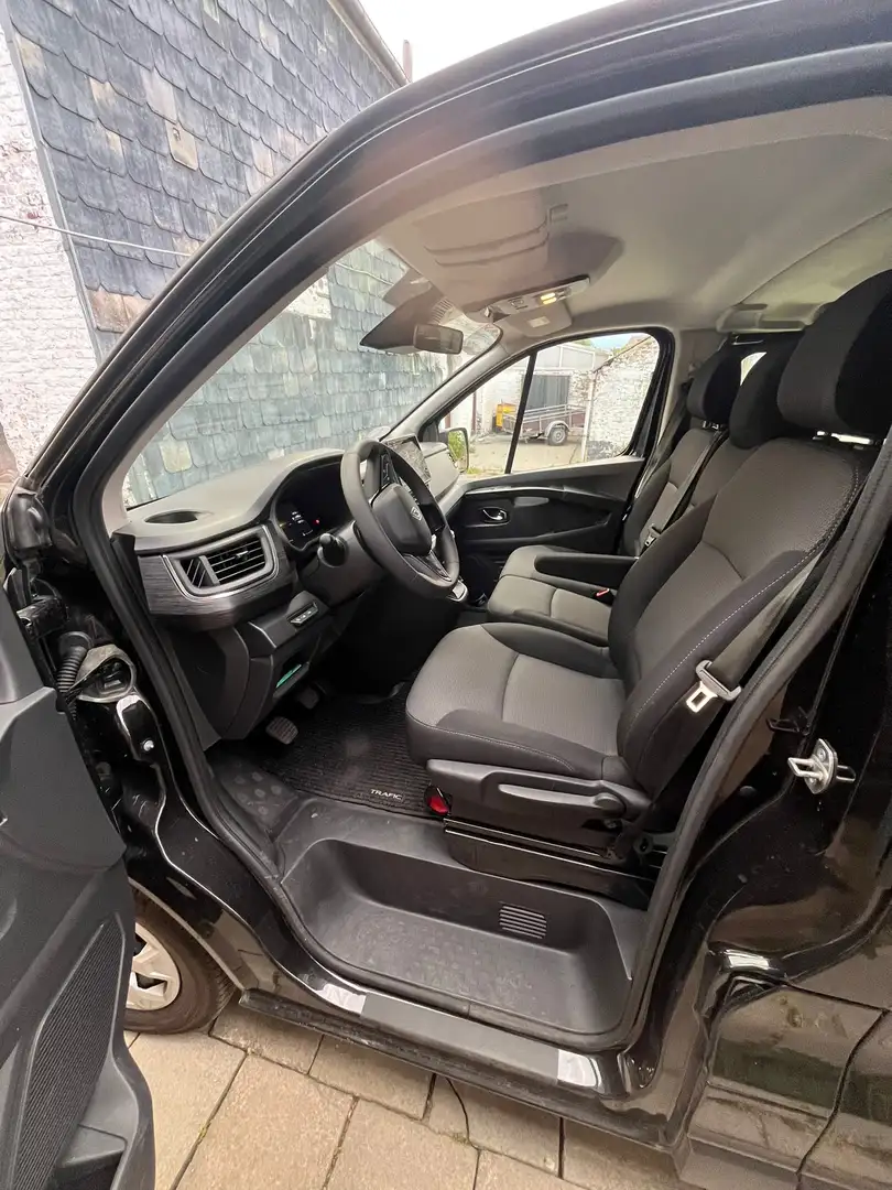 Renault Trafic Trafic 2.0 Blue dCi L2 Zen S/S Zwart - 2