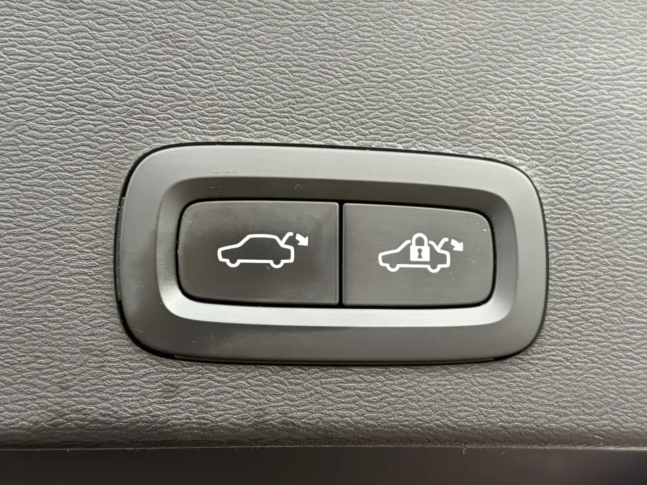 Volvo XC40 2.0 B4 198pk AWD Plus Bright HK AdaptCruise Trekha, миниатюра 16