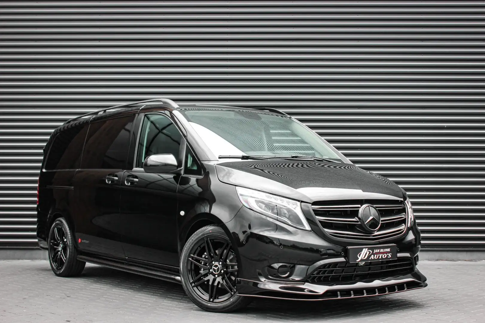 Mercedes-Benz Vito CDI LANG BLACK EDITION AMG- EDITION / AUTOMAAT / D Schwarz - 2