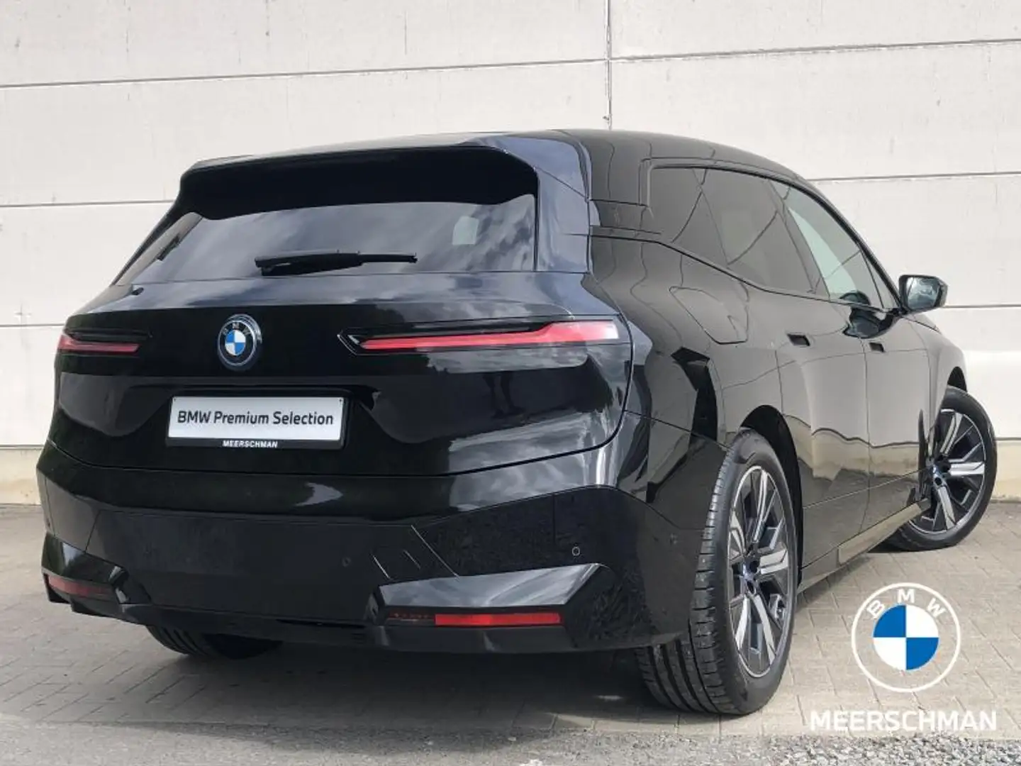 BMW iX xDrive40 sport trekh pano hud Noir - 2