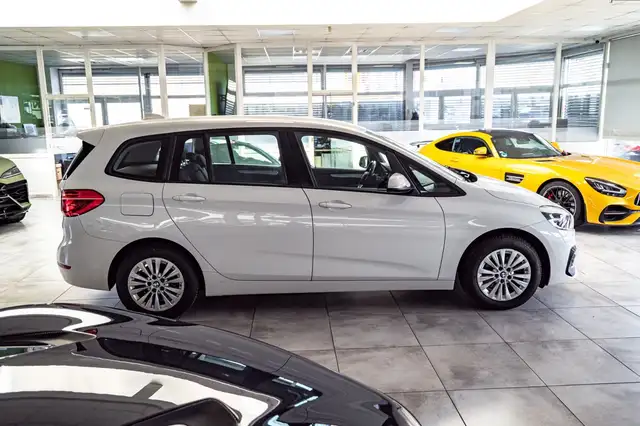 BMW 2 Series view 8