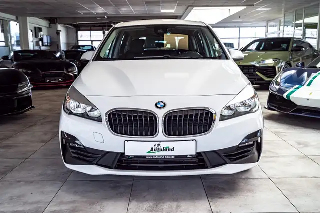 BMW 2 Series view 2