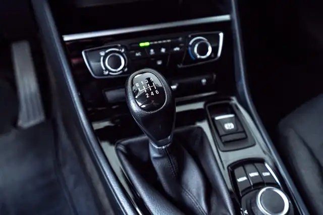 BMW 2 Series view 30