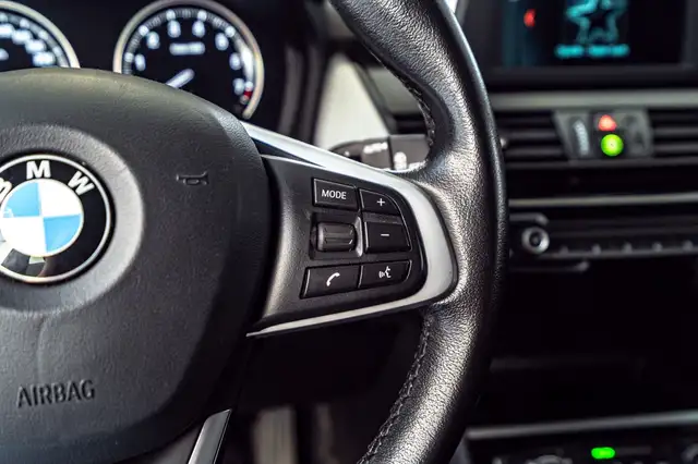BMW 2 Series view 24