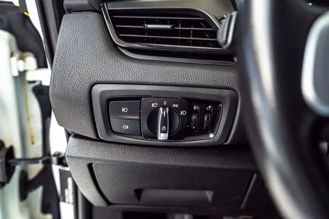 BMW 2 Series view 25