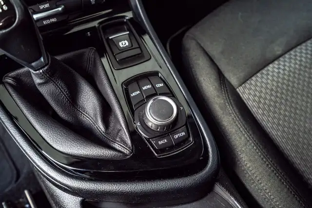 BMW 2 Series view 29