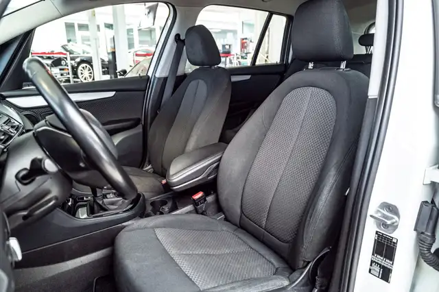 BMW 2 Series view 17