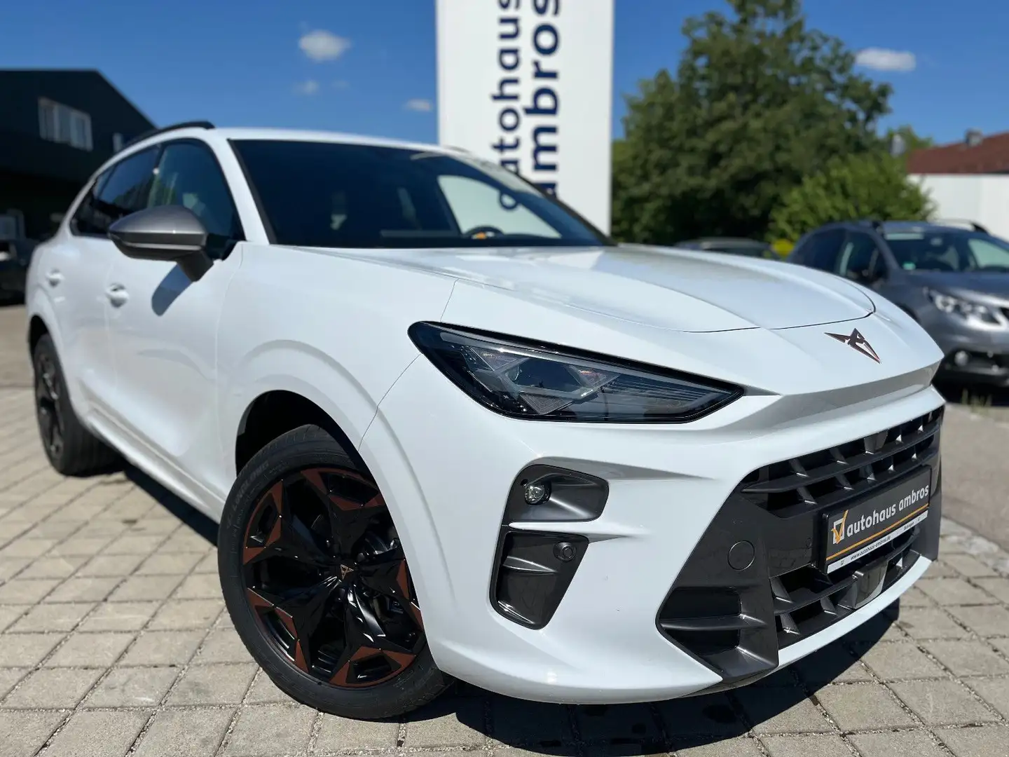 CUPRA Terramar 1.5 eTSI DSG 19Z*ACC*AHK*HUD*RFK*Navi Weiß - 1