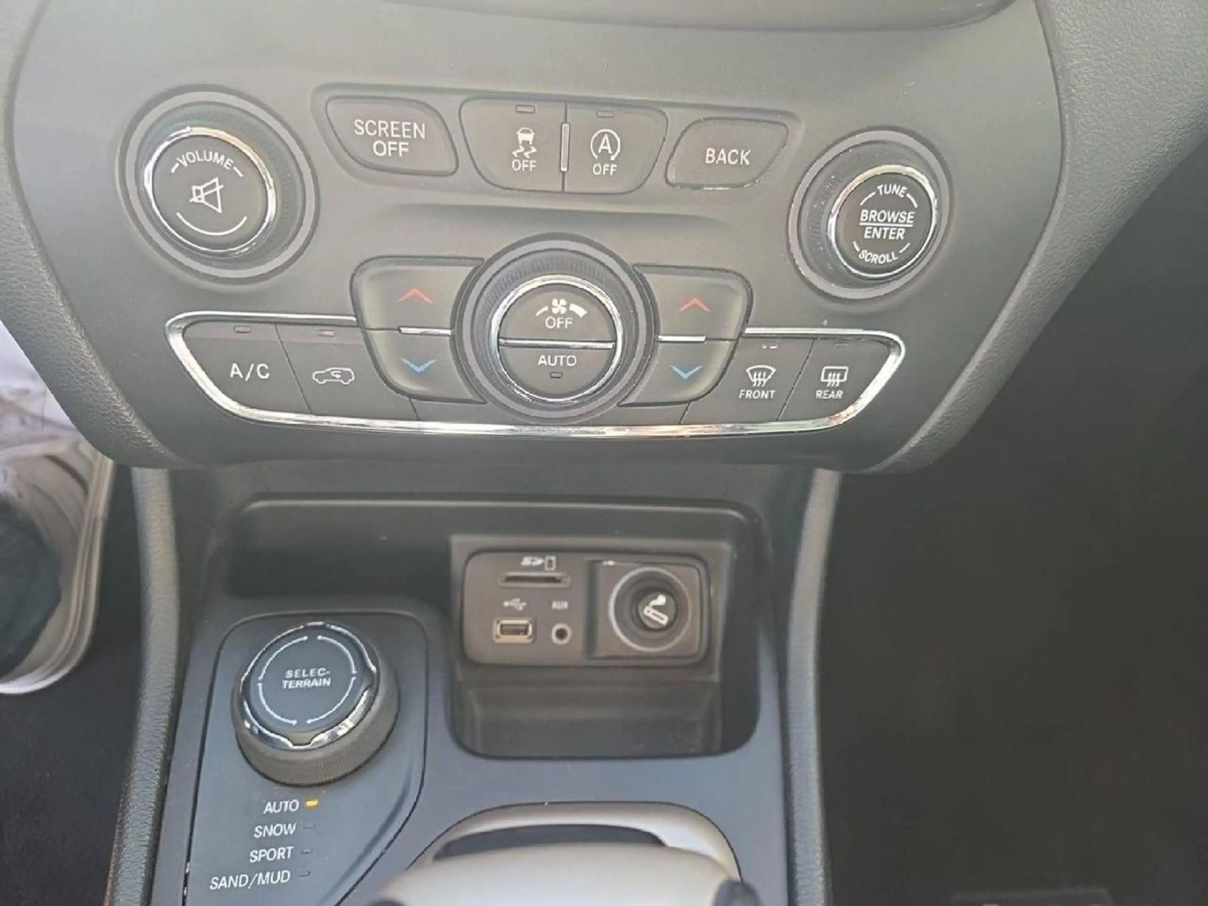 Jeep Cherokee Limi. 4WD 2.2 M-Jet AT/Xenon/SH/Klima-nur an Händl — photo 13