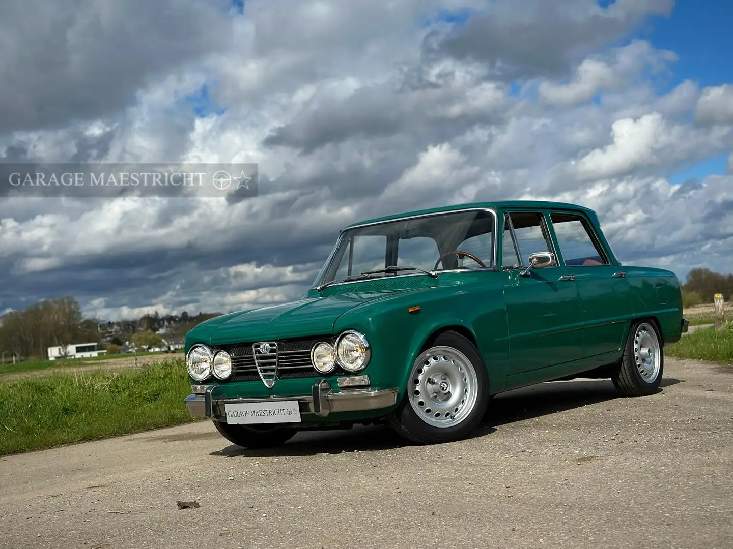 Alfa Romeo Giulia Super 1.3 | Verde Pino | Superb restored cond. Green - 2