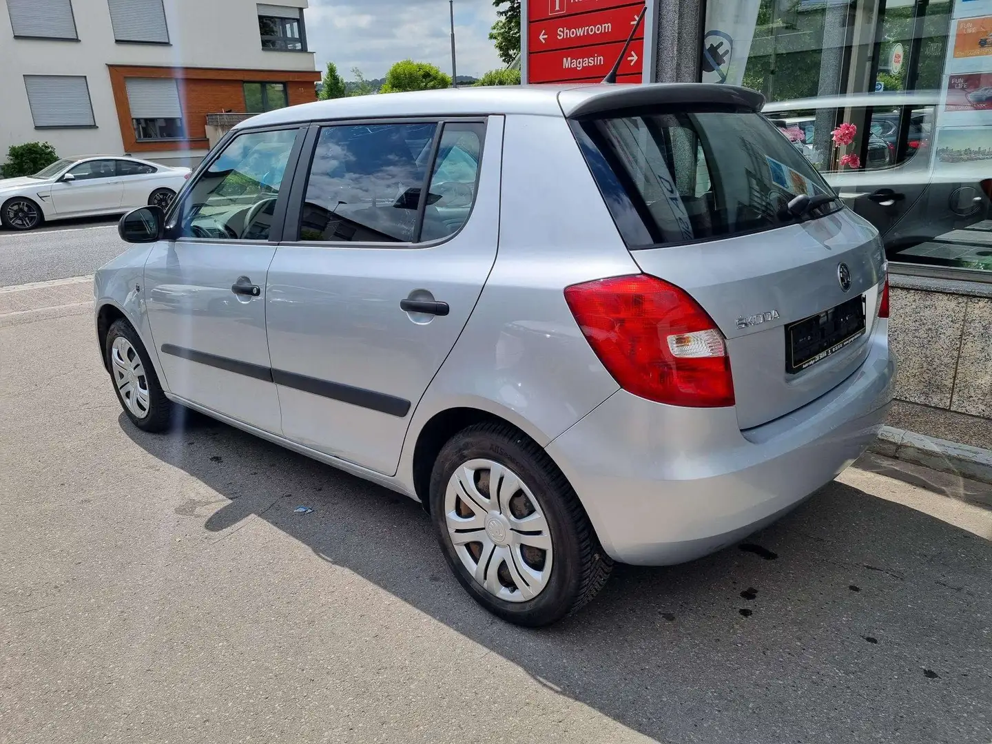 Skoda Fabia Fabia 1.2 HTP FAMILY Gris - 2