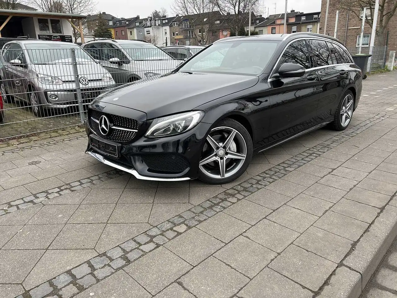 Mercedes-Benz C 200 (BlueTEC) d T AMG Line — photo 1 of 18