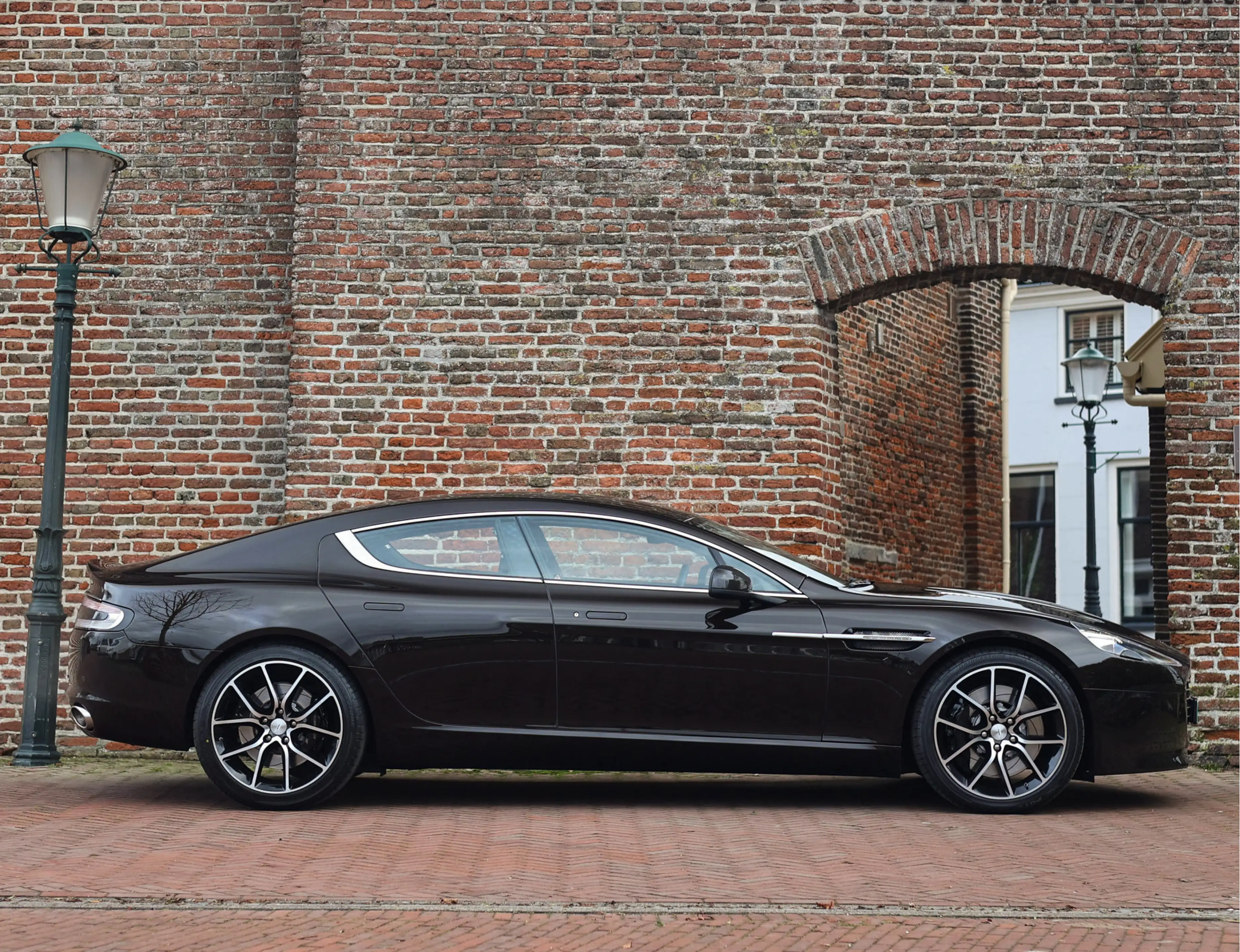 Aston Martin Rapide 6.0 V12 S | Marron Black - Collectable — photo 22