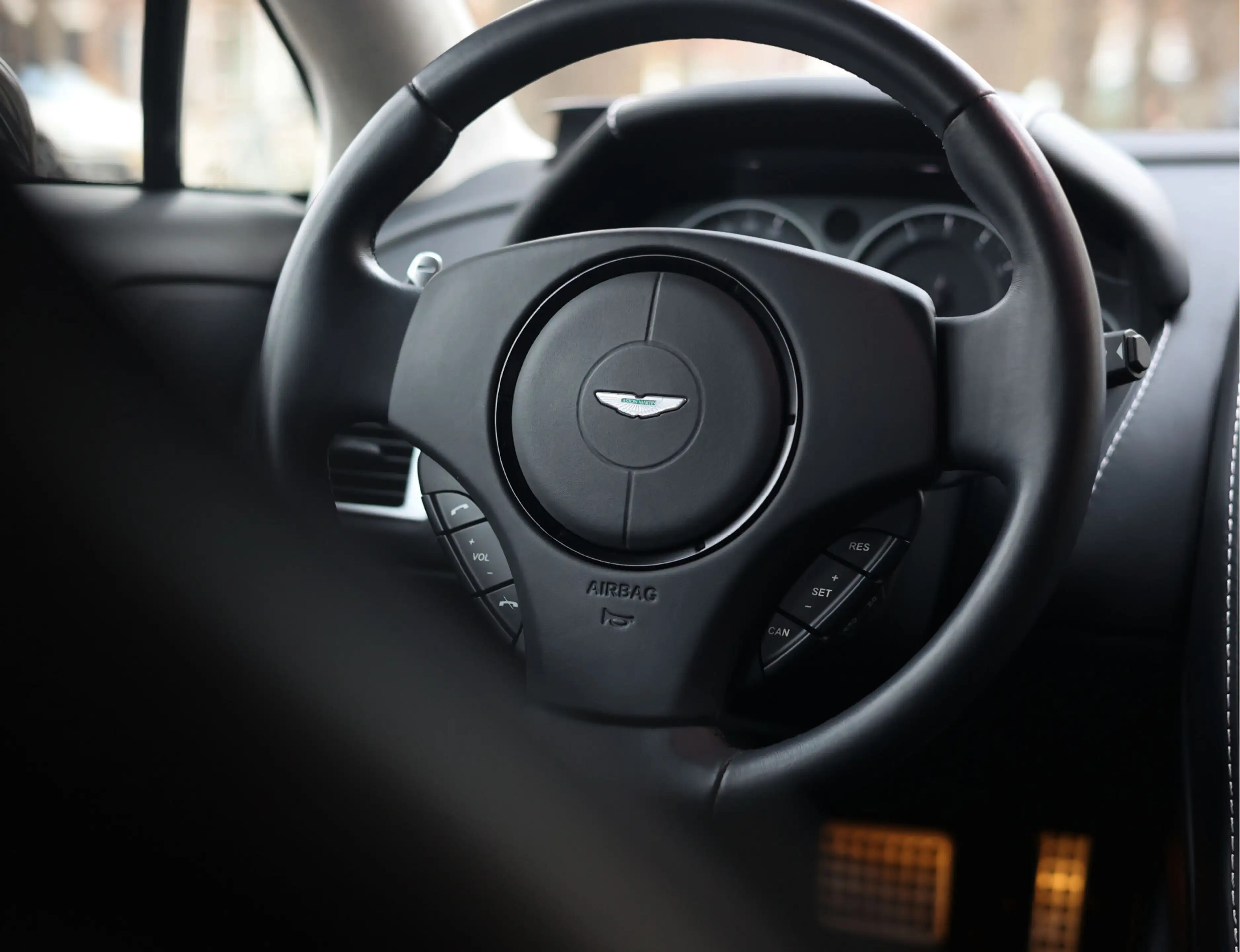Aston Martin Rapide 6.0 V12 S | Marron Black - Collectable — photo 39