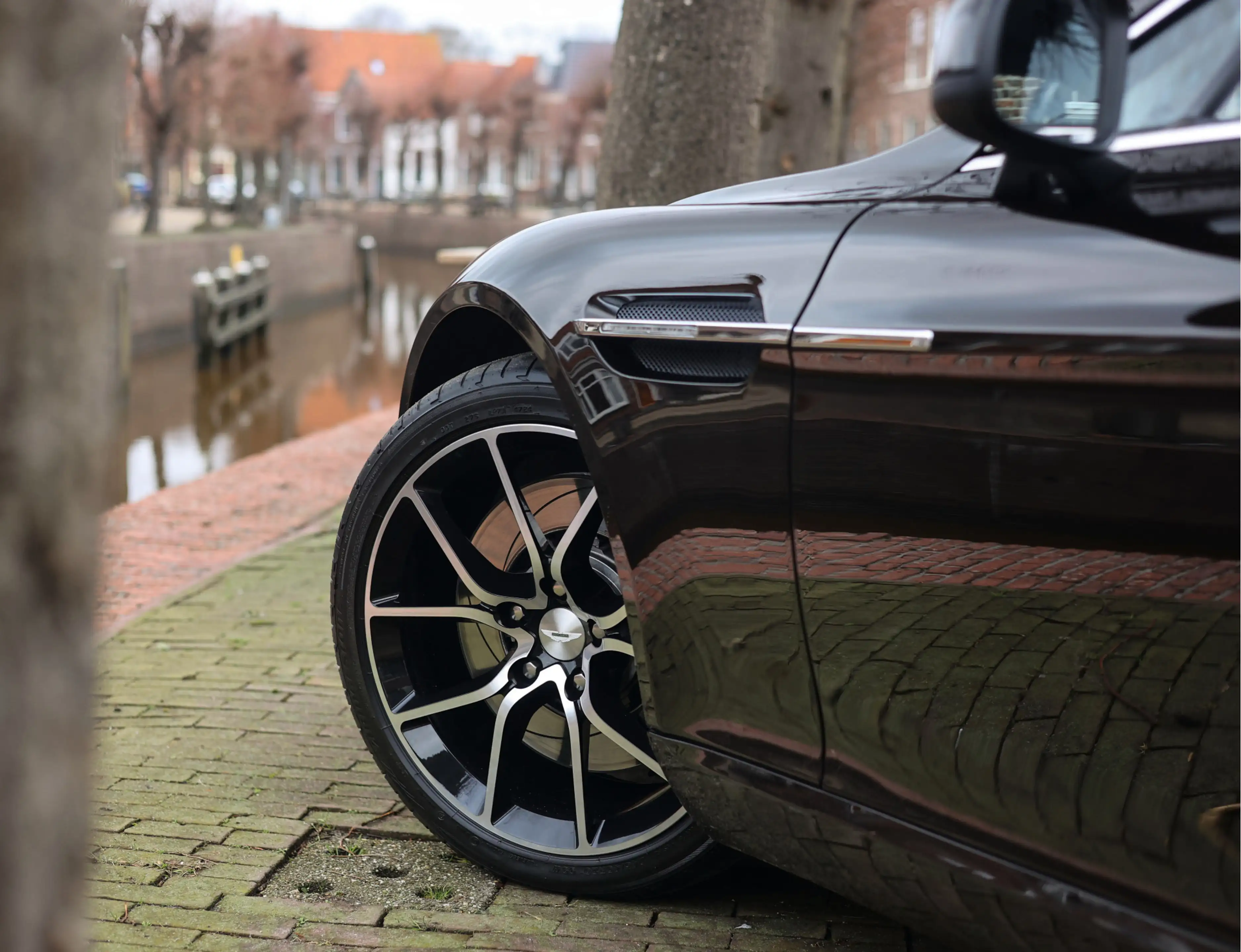 Aston Martin Rapide 6.0 V12 S | Marron Black - Collectable — photo 14