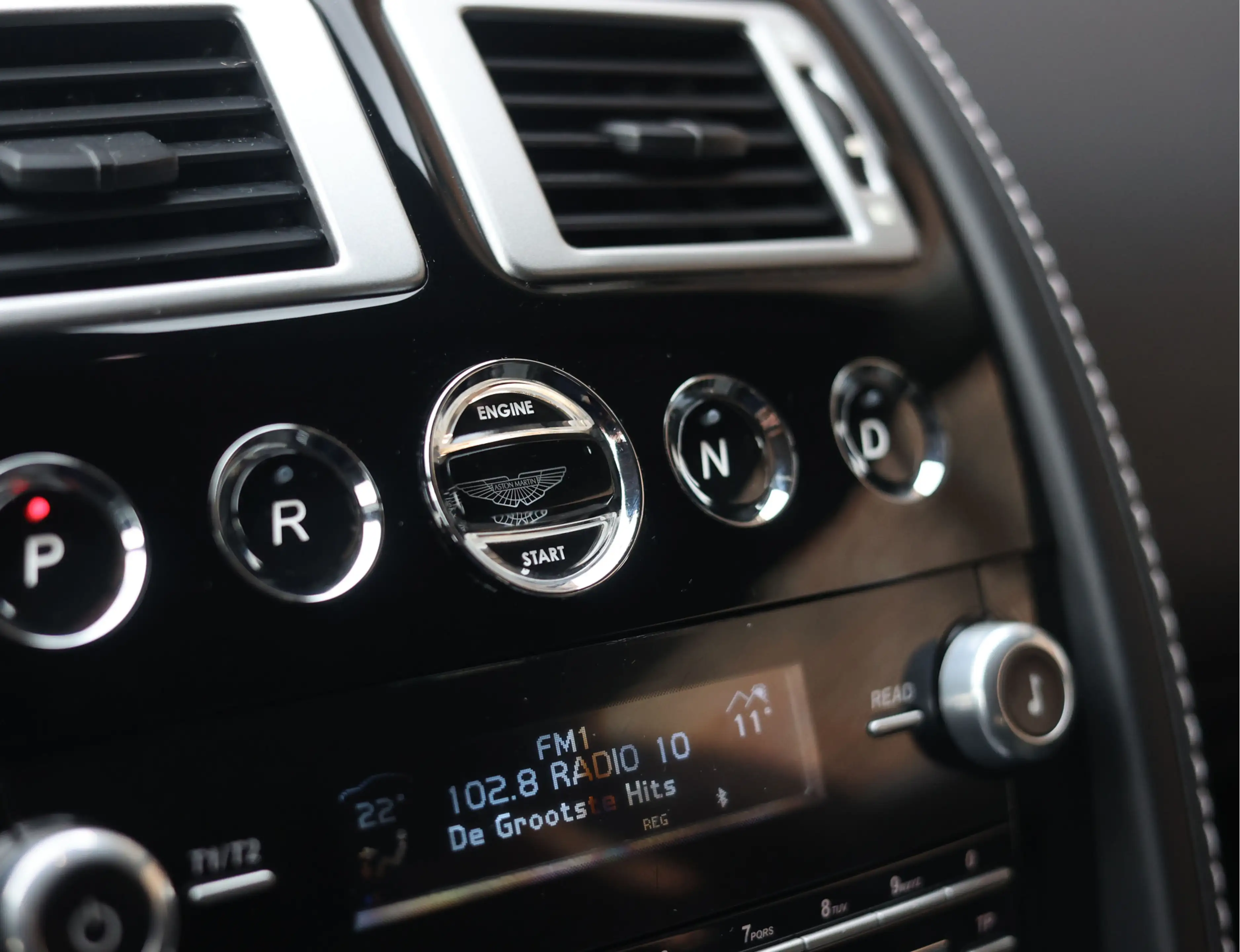 Aston Martin Rapide 6.0 V12 S | Marron Black - Collectable — photo 46
