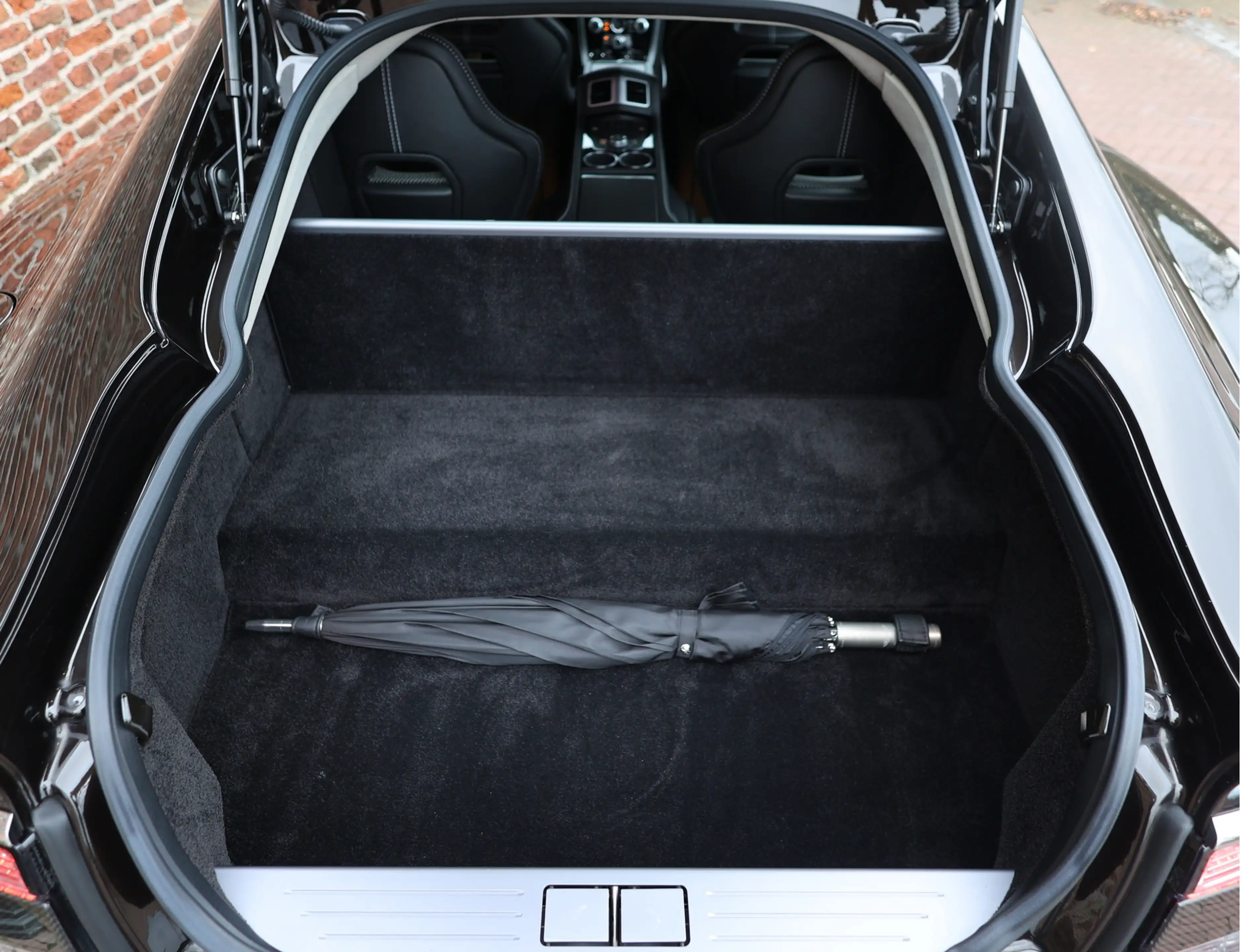 Aston Martin Rapide 6.0 V12 S | Marron Black - Collectable — photo 49