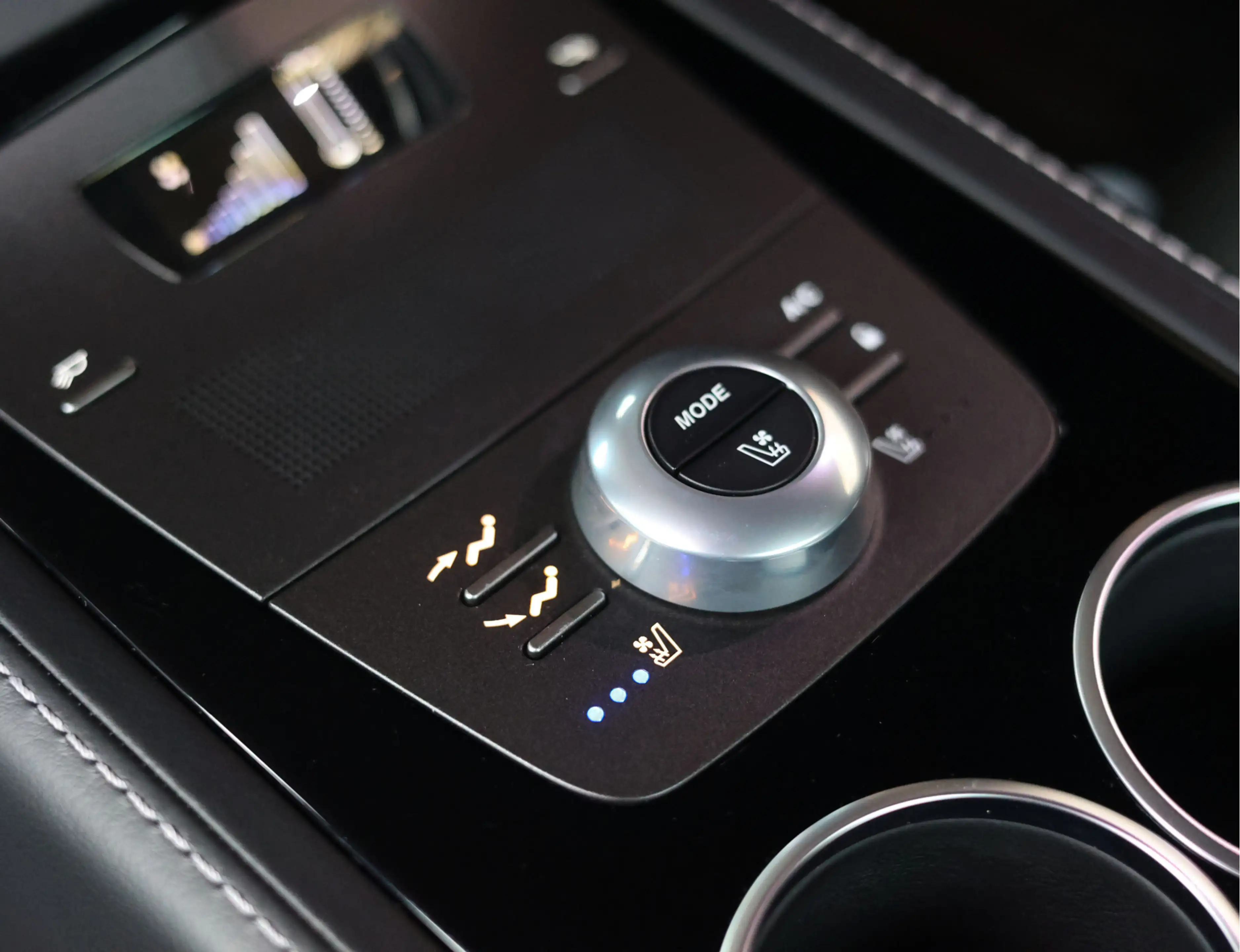 Aston Martin Rapide 6.0 V12 S | Marron Black - Collectable — photo 30