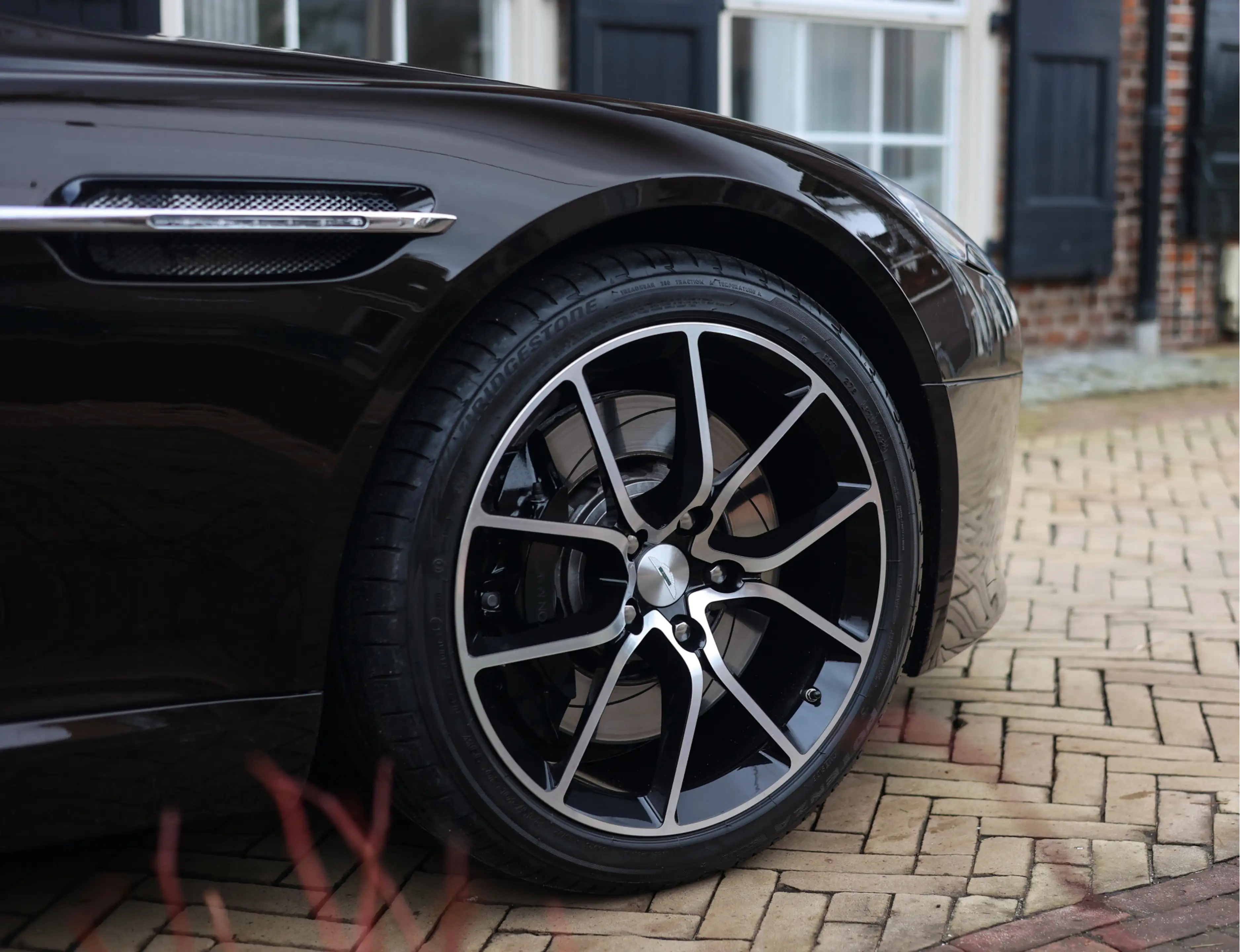Aston Martin Rapide 6.0 V12 S | Marron Black - Collectable — photo 13