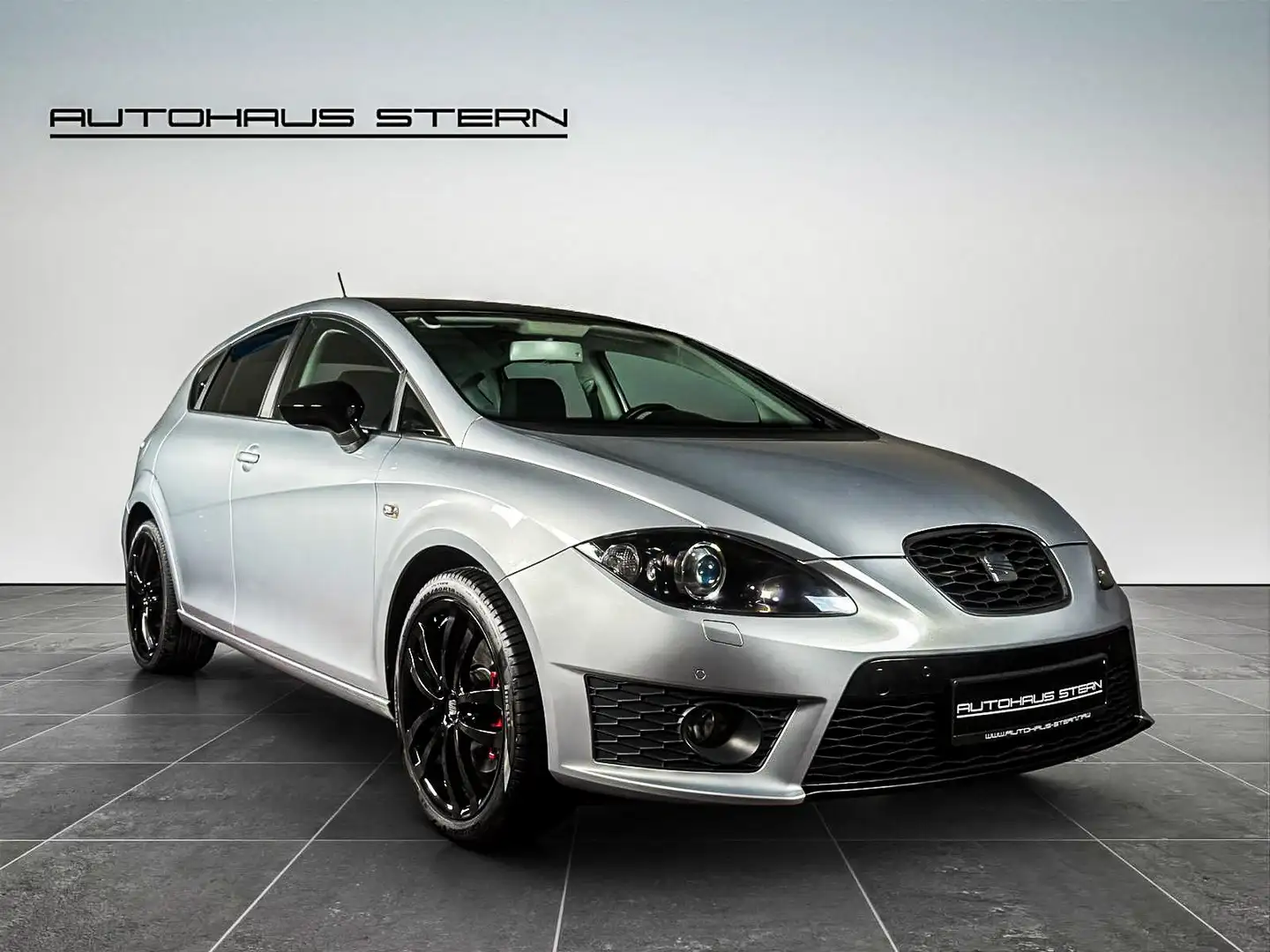 SEAT Leon LEON*CUPRA*BI-XENON*Alcantara*DSG*NAVI*SHZ*PDC* Gri - 1