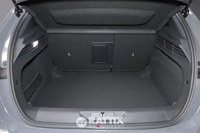 Peugeot 308 view 6