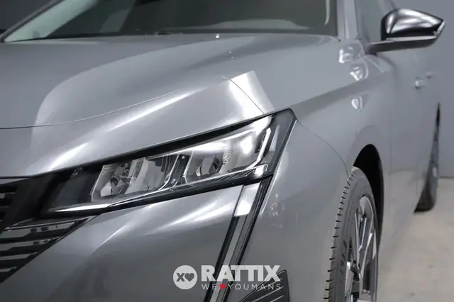 Peugeot 308 view 3
