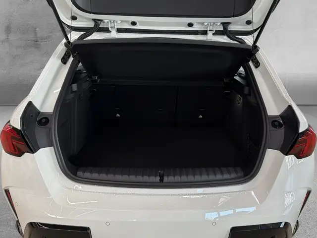 BMW 1 Series view 15