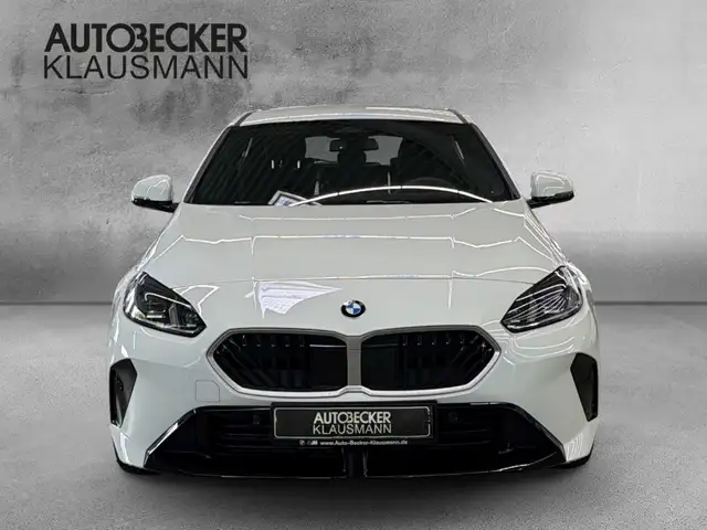 BMW 1 Series view 5
